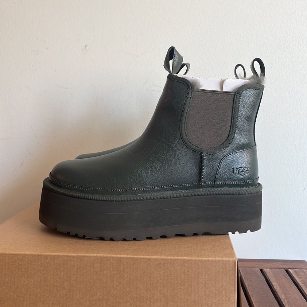 UGG Neumel Platform Chelsea Boots Forest Night Women Size 9 - Picture 10 of 15
